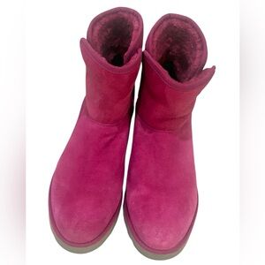 UGG Kristin Suede Ankle Boots size 8